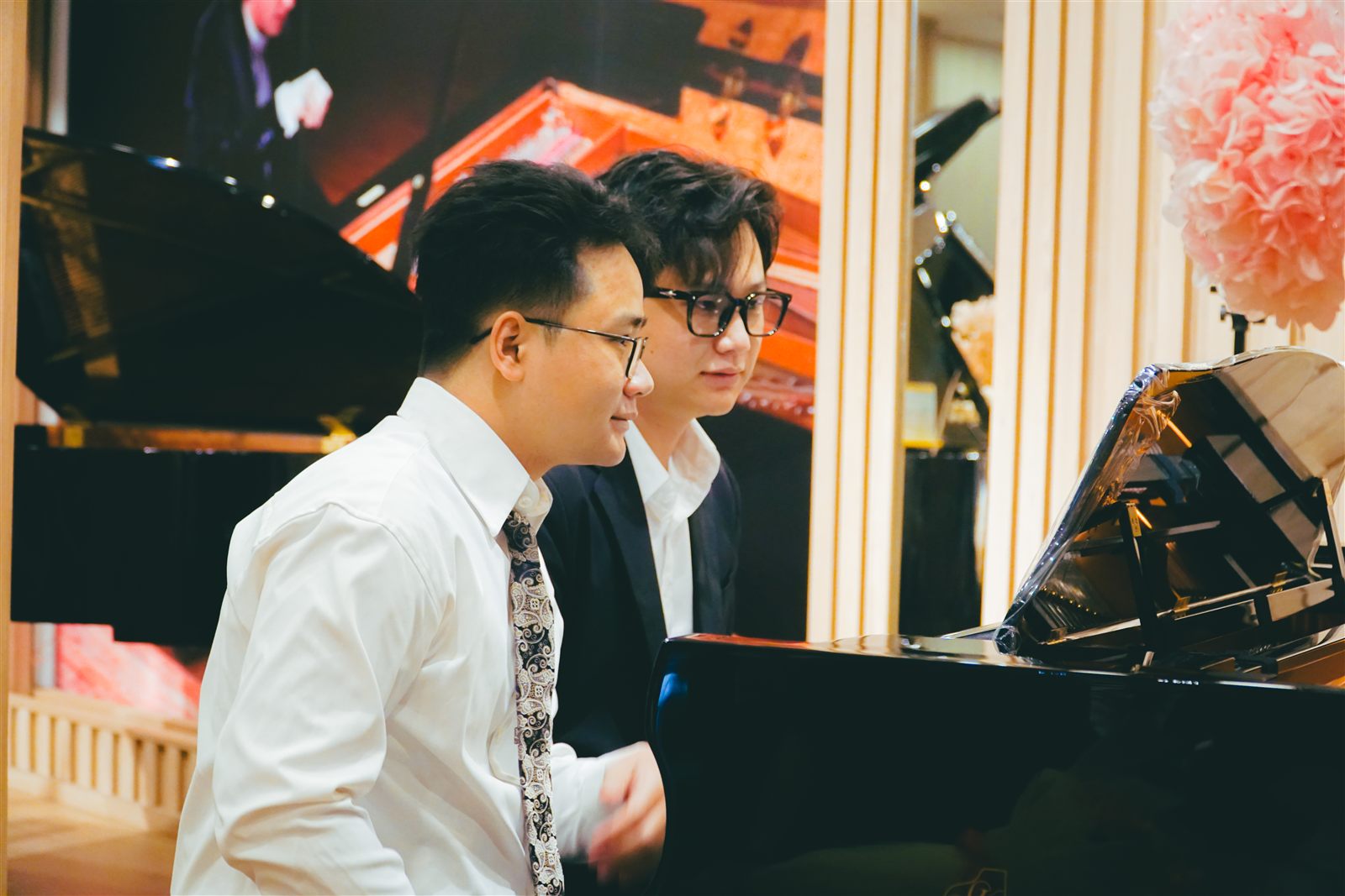 Khoảnh khắc song tấu