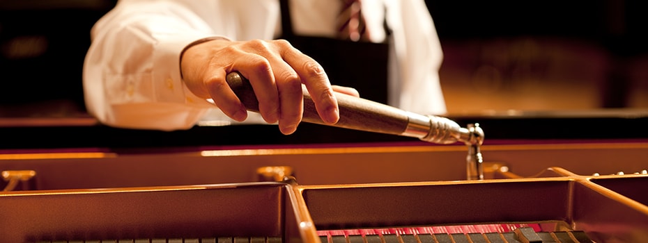 Master Piano Artisan Kawai